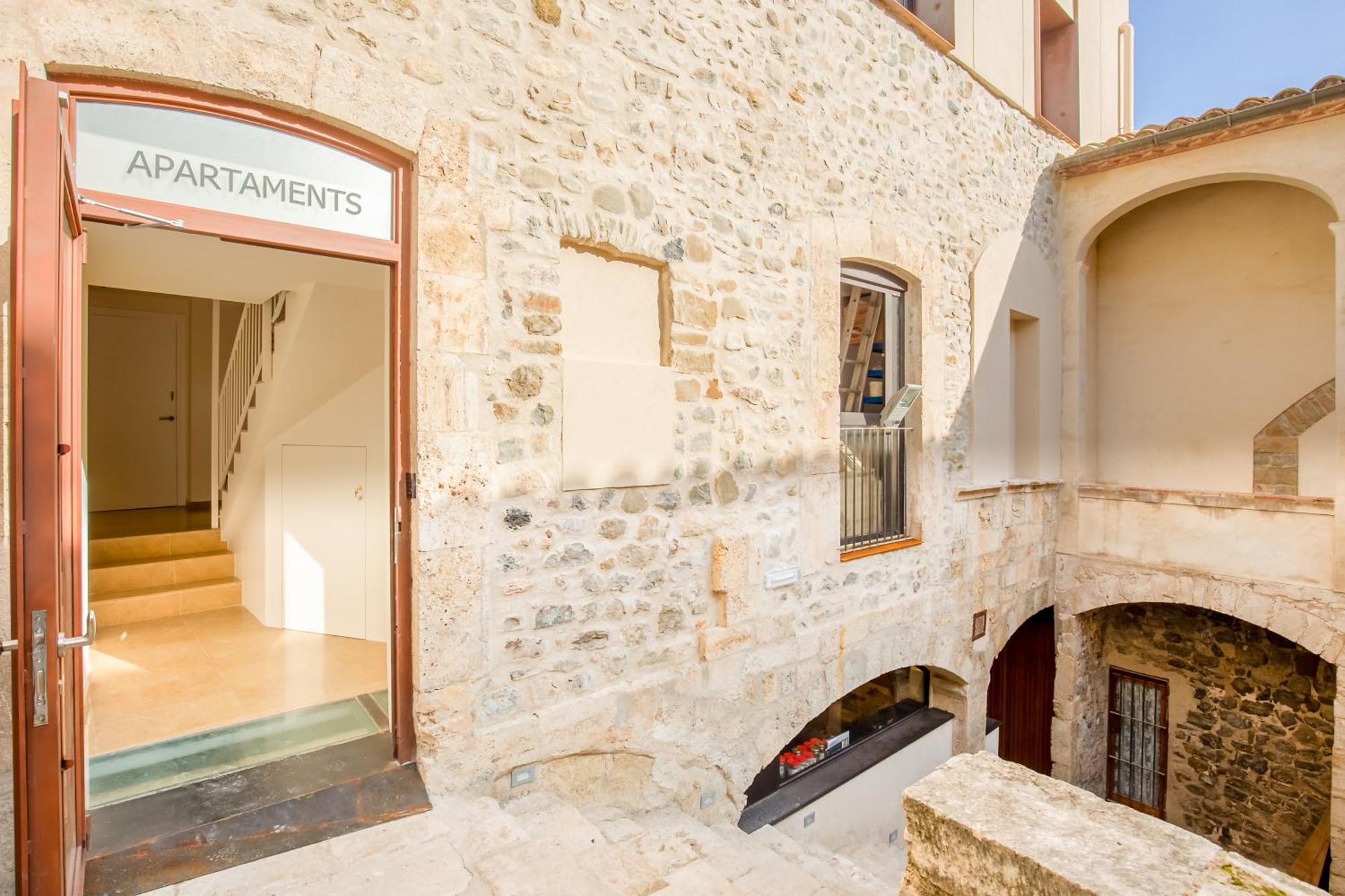 Can Cintet 3 Apartamento Con Terraza En Besalu Ngoại thất bức ảnh